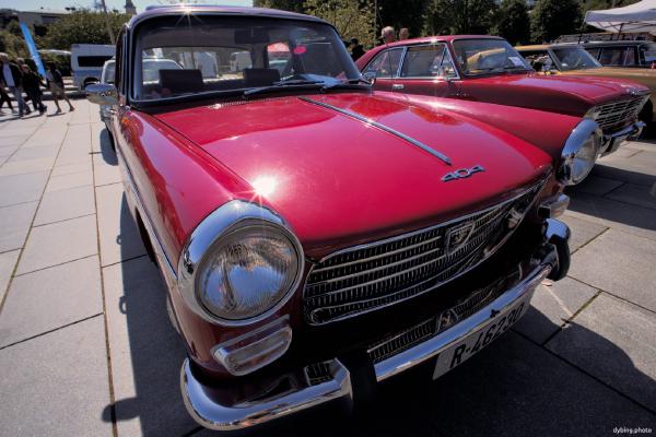 Cute little Peugot 404