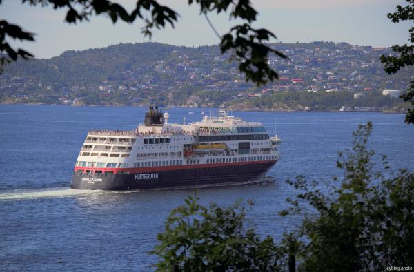 The Hurtigruten ship "Trollfjord" departing